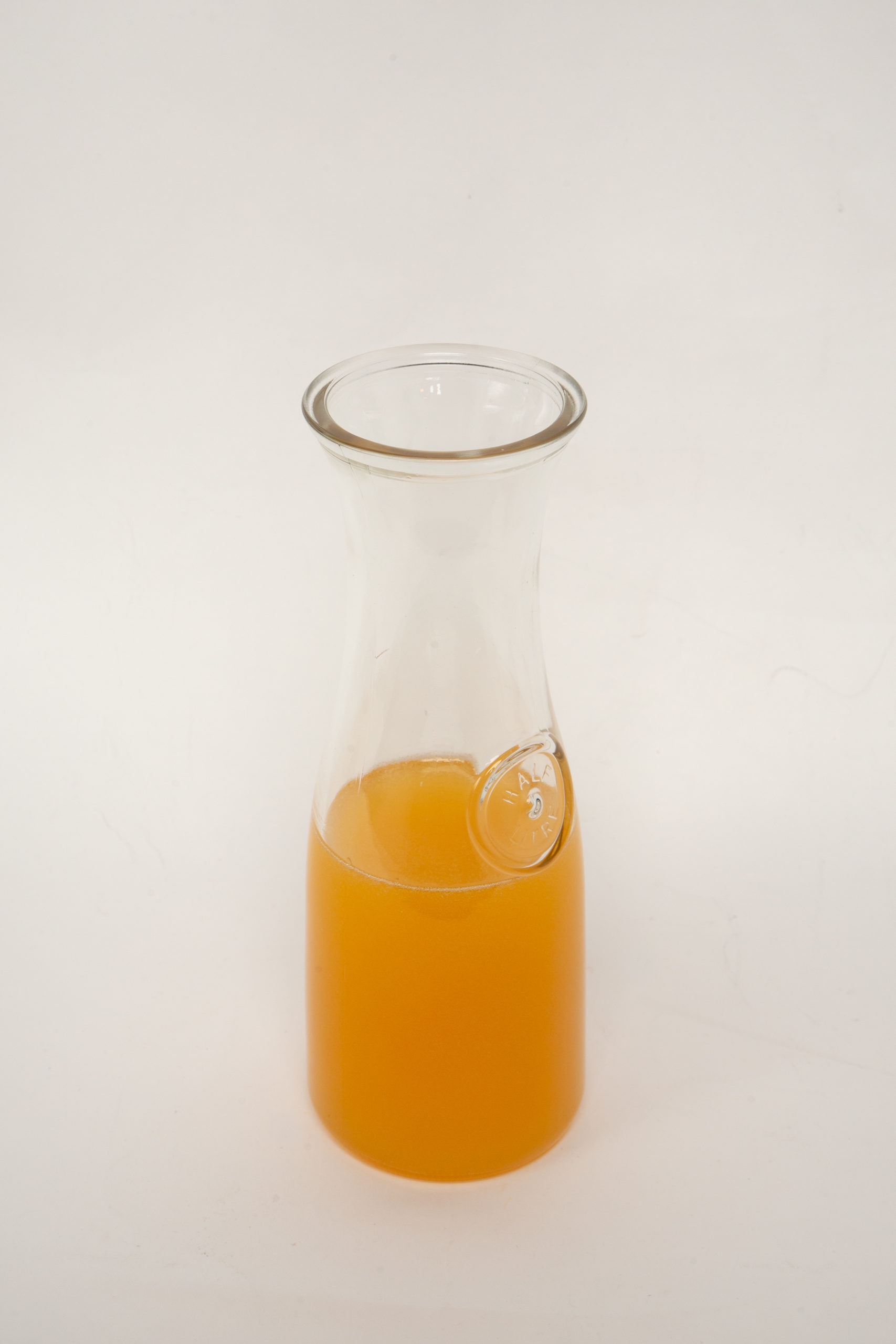 Vintage 1 Quart Orange Juice Carafe 