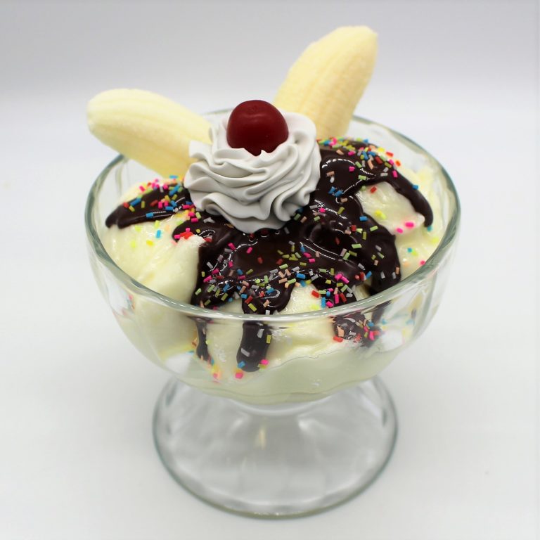 Deluxe Sprinkle Sundae | Just Dough It!