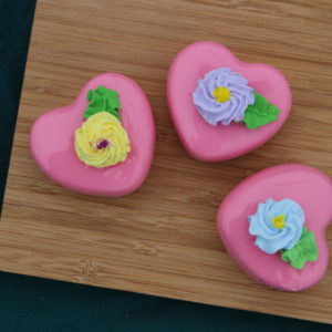 PINK HEART PETIT FOURS 270